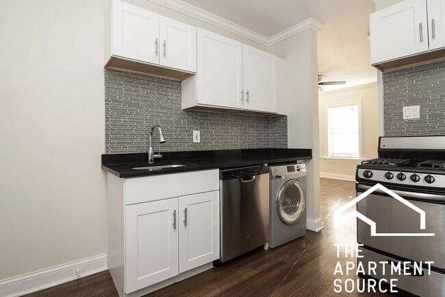 2537 N Seminary Ave, Unit 2S