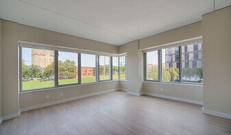 270 Third St, Unit 513 in Cambridge, MA - Building Photo