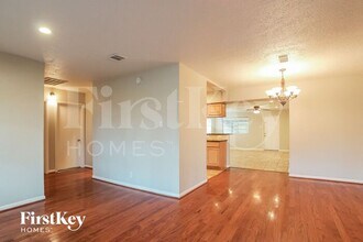 3042 Weatherford St in La Porte, TX - Building Photo - Building Photo