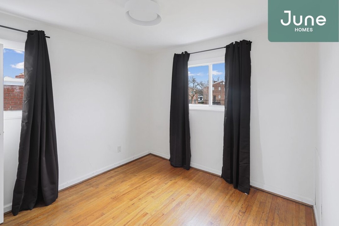 530 Ingraham St NE-Unit -D in Washington, DC - Building Photo