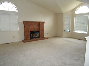 3706 Mt Ashland Ave in Redding, CA - Building Photo - Building Photo
