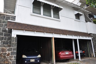 Iolani Ave Cottages in Honolulu, HI - Building Photo - Building Photo