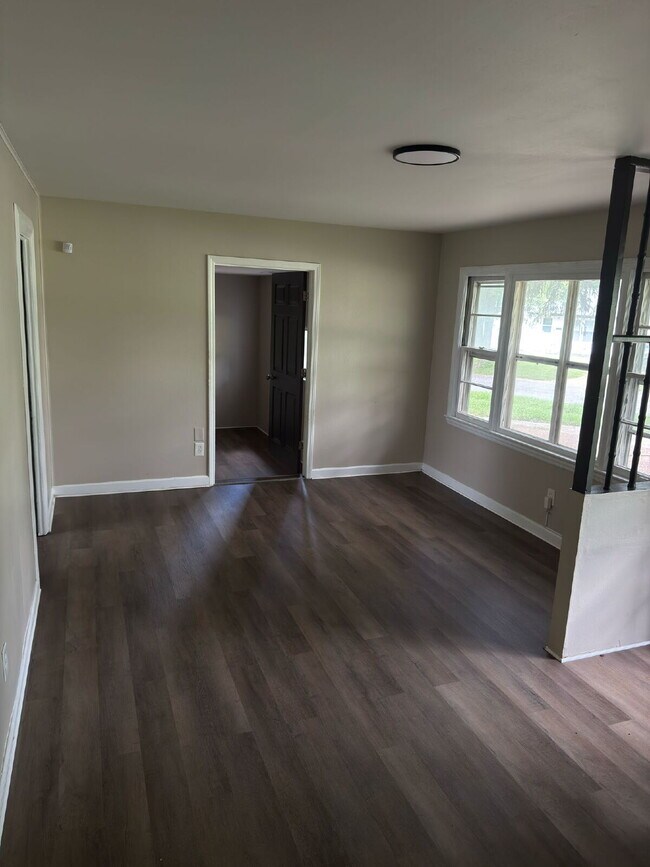 235 Du Bourg Ln in Florissant, MO - Building Photo - Building Photo