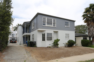 1752 Glendon Ave in Los Angeles, CA - Building Photo - Primary Photo