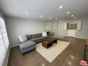 348 S Elm Dr in Beverly Hills, CA - Building Photo - Building Photo