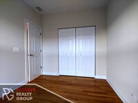 3246 N Clifton Ave, Unit #3246-E3 in Chicago, IL - Building Photo - Building Photo