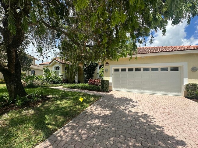 10216 Lexington Estates Blvd in Boca Raton, FL - Building Photo - Building Photo