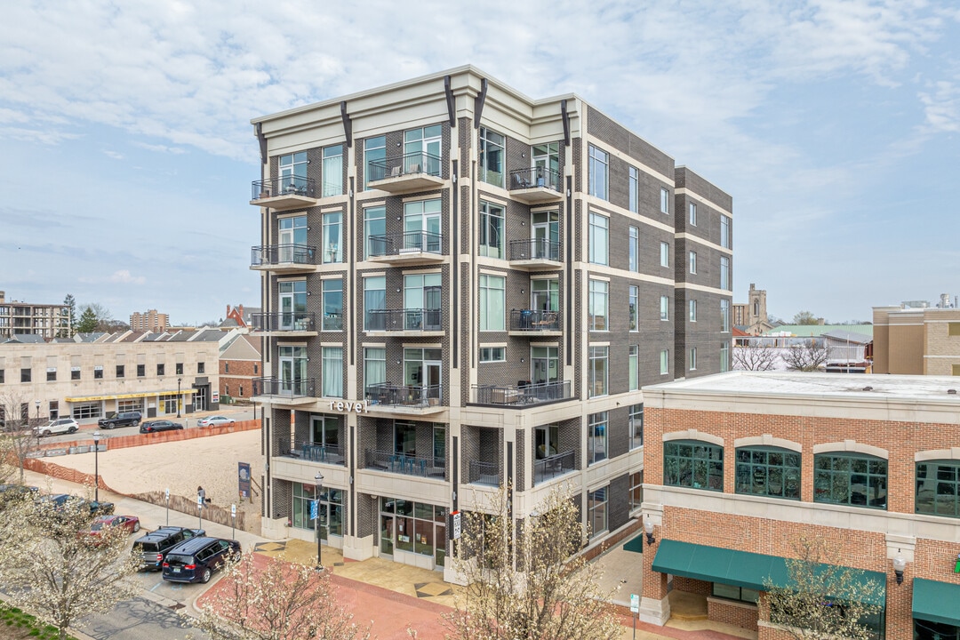Lake View Lofts in Muskegon, MI - Foto de edificio