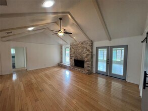2501 Berwyn Cir in Austin, TX - Building Photo - Building Photo