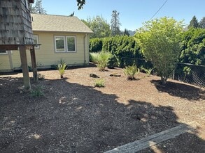16715 SE Evergreen Ln in Milwaukie, OR - Building Photo - Building Photo