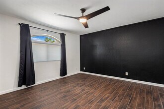 10625 E Becker Ln in Scottsdale, AZ - Building Photo - Building Photo