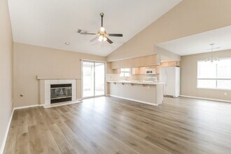 334 Oak Canyon Dr in Henderson, NV - Building Photo - Building Photo