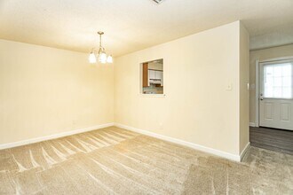 168 W Virginia Ave in Virginia Beach, VA - Building Photo - Building Photo