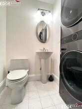 43 Carlton St, Unit 3 in Brookline, MA - Foto de edificio - Building Photo