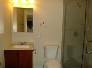 1608 N Bosworth Ave in Chicago, IL - Building Photo - Building Photo