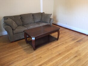 282 Brackett Street, Unit 2 in Portland, ME - Building Photo - Building Photo