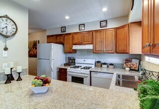 Sycamore Terrace Apartments in Temecula, CA - Foto de edificio - Interior Photo