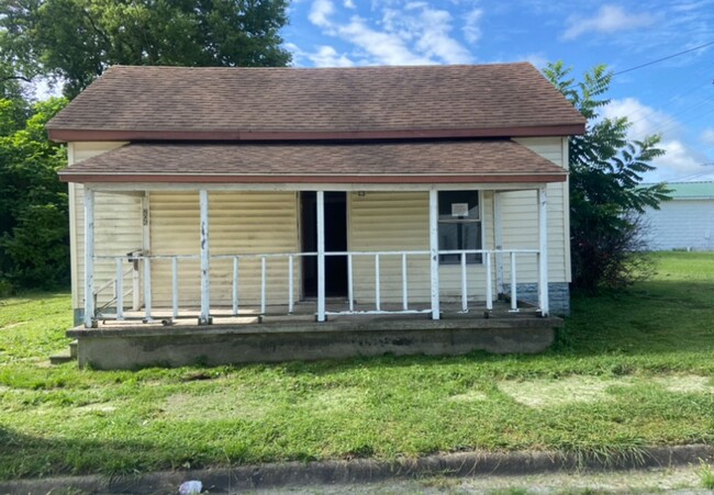 property at 206 E Main St