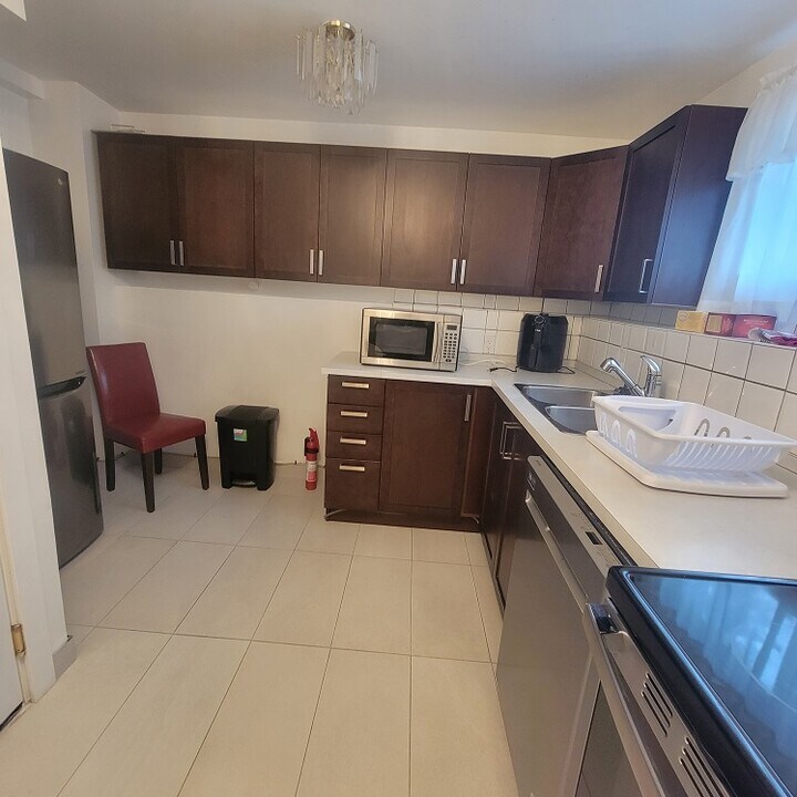 1112 Sprice Av in Coquitlam, BC - Building Photo