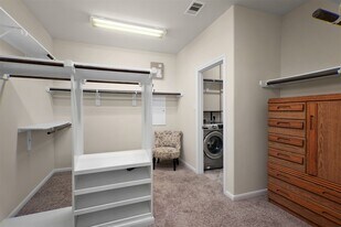 4803 Ladona Ct in League City, TX - Building Photo