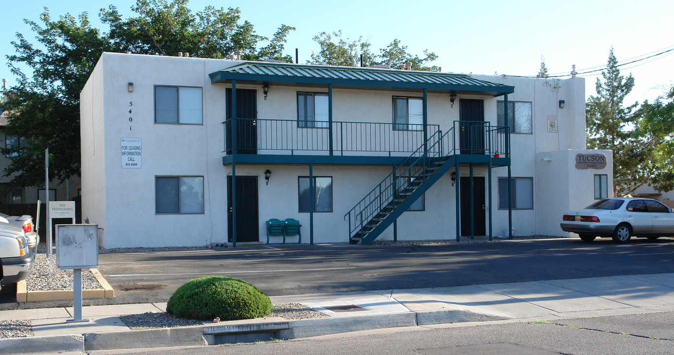 Tucson Apartments in Albuquerque, NM - Building Photo