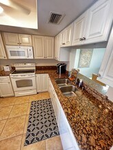 3813 SE 11th Pl in Cape Coral, FL - Building Photo - Building Photo