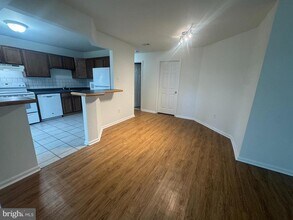 408 Beacon Hill Dr in Southampton, PA - Building Photo - Building Photo