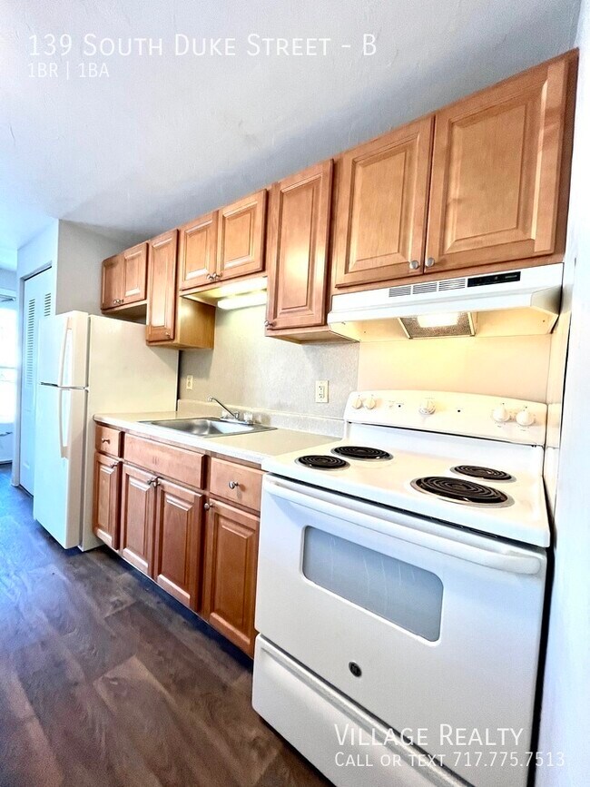 139 S Duke St in Dallastown, PA - Building Photo - Building Photo