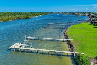 16334 Port Dickinson Dr in Jupiter, FL - Building Photo - Building Photo