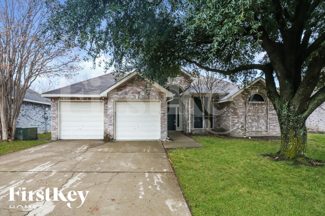 136 Woodcreek Dr in Rockwall, TX - Building Photo