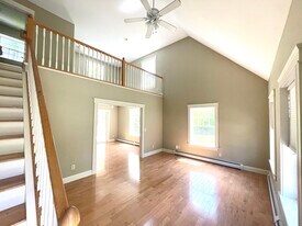 31 Sergeant Ln in Brunswick, ME - Building Photo