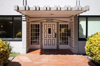 Hampton House in Vancouver, BC - Building Photo - Building Photo