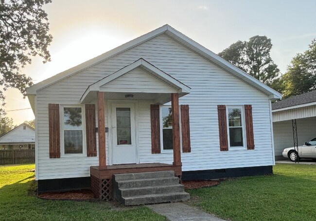 718 S Pine St in Rector, AR - Building Photo - Building Photo