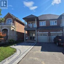 111 Maple Valley Rd in Vaughan, ON - Building Photo