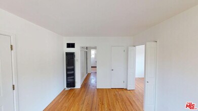 110 S Rampart Blvd in Los Angeles, CA - Building Photo - Building Photo