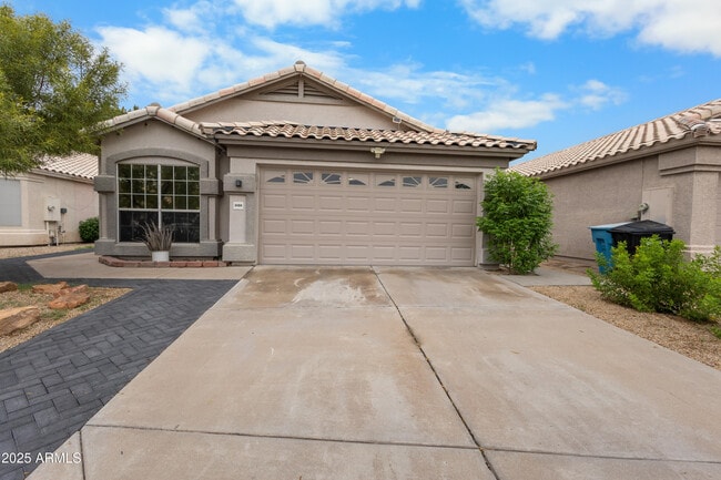 property at 3404 E Lavey Ln