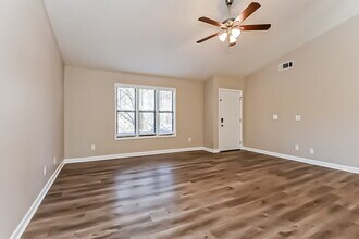 80 Hartley Way in Kennesaw, GA - Building Photo - Building Photo