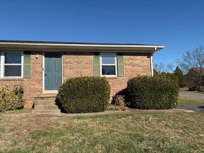 property at 840 Lynnwood Way