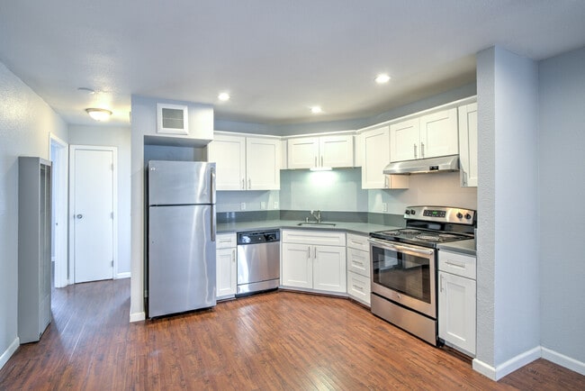 530 24th Street in Oakland, CA - Foto de edificio - Building Photo