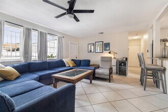 2928 SW 5th St in Miami, FL - Foto de edificio - Building Photo