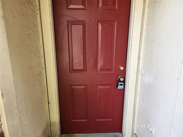 429 SW Thomas St in Burleson, TX - Building Photo - Building Photo