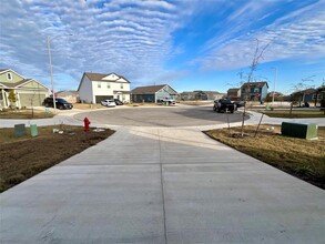 2401 Sunray Ct in Lockhart, TX - Building Photo - Building Photo