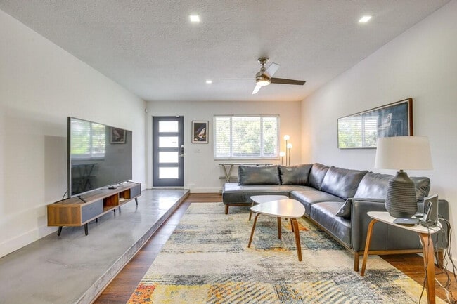 3530 NE 13th Ave in Oakland Park, FL - Building Photo - Building Photo