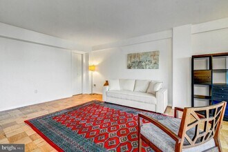 5410 Connecticut Ave NW in Washington, DC - Building Photo - Building Photo