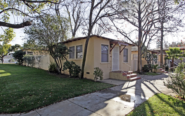 209-227 W 3rd Ave in Escondido, CA - Building Photo - Building Photo