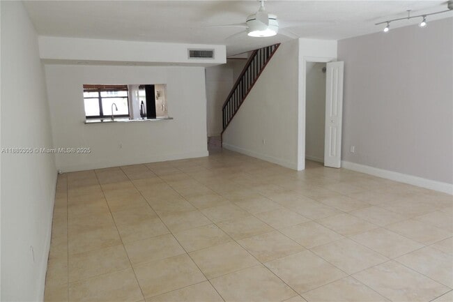 10104 NW 41st St in Doral, FL - Building Photo - Building Photo