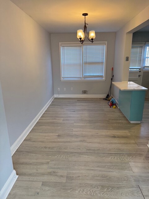 303 Endsleigh Ave in Middle River, MD - Building Photo
