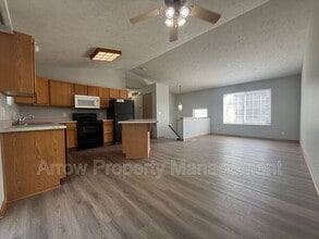 330 W Irving St in Lincoln, NE - Building Photo - Building Photo