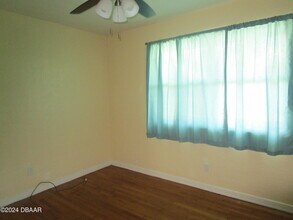 925 N Wild Olive Ave, Unit 4 in Daytona Beach, FL - Building Photo - Building Photo