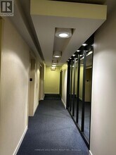 33 Singer Ct in Toronto, ON - Building Photo - Building Photo